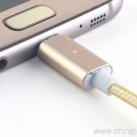 Magnetic chiad sreath iùil-tharraingeach charger adapter USB càball 2