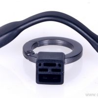 Ceàrdach a ghabhas a Keychain MFi barrantaichte USB Cable le Cap 3