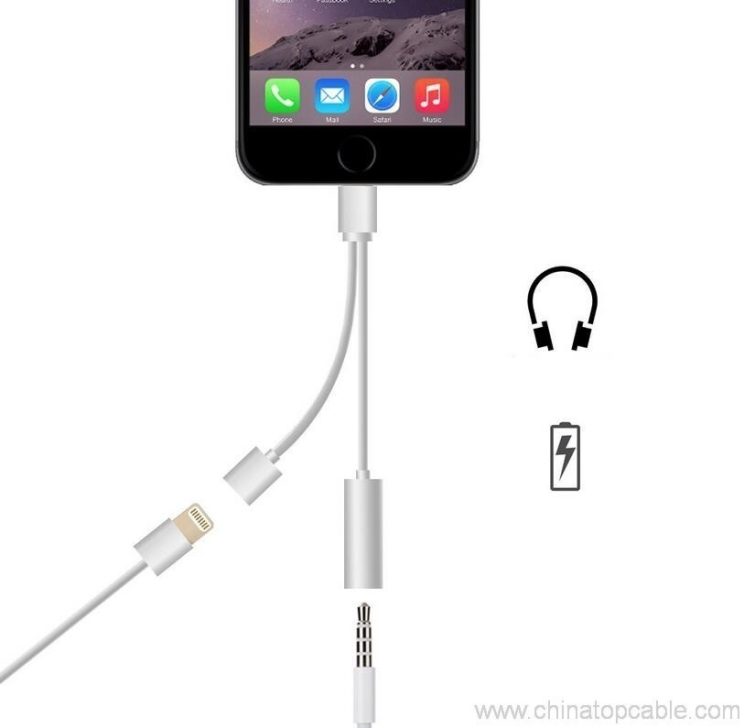 For IPhone7 headset charging transfer cable to 3.5mm charge ipone 7 and listen to music at the same time 3