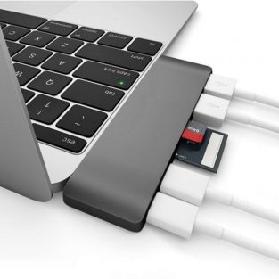 aliuminio-6-in-1-type-c-combo-hub-for-macbook-multiport-usb-c-charging-port-2-usb-3-0-port-and-sd-micro-card-reader-05