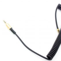 right-angle-90-degree-male-to-male-retractable-spring-car-stereo-audio-aux-cable-01
